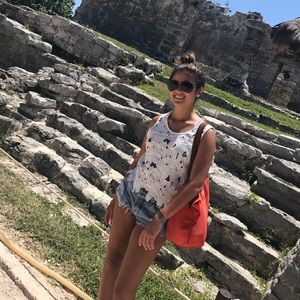 Meet your Posher, Natalie